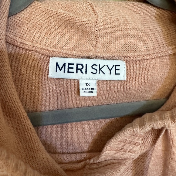 Pink hoodie sweater - Picture 3 of 3